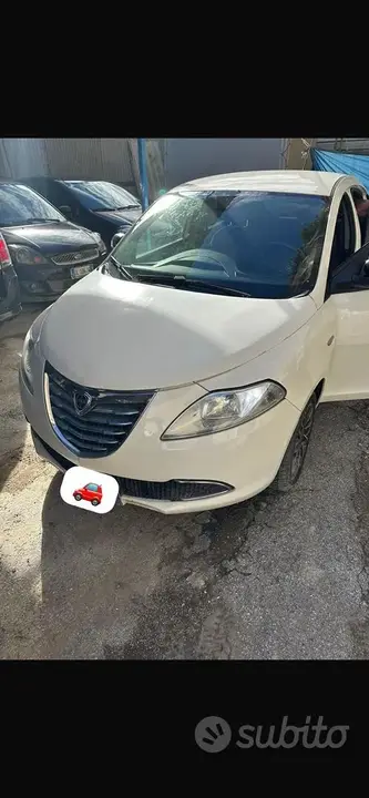 Lancia Ypsilon 2013 photo 2