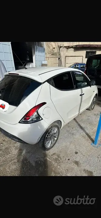 Lancia Ypsilon 2013 photo 4