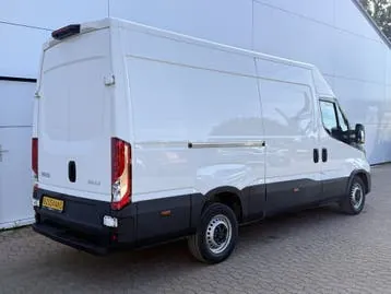 Iveco Daily 2023 photo 3