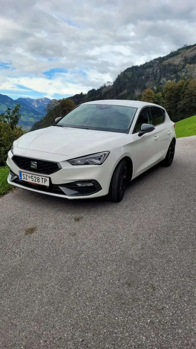 Seat Leon 2021 photo 2