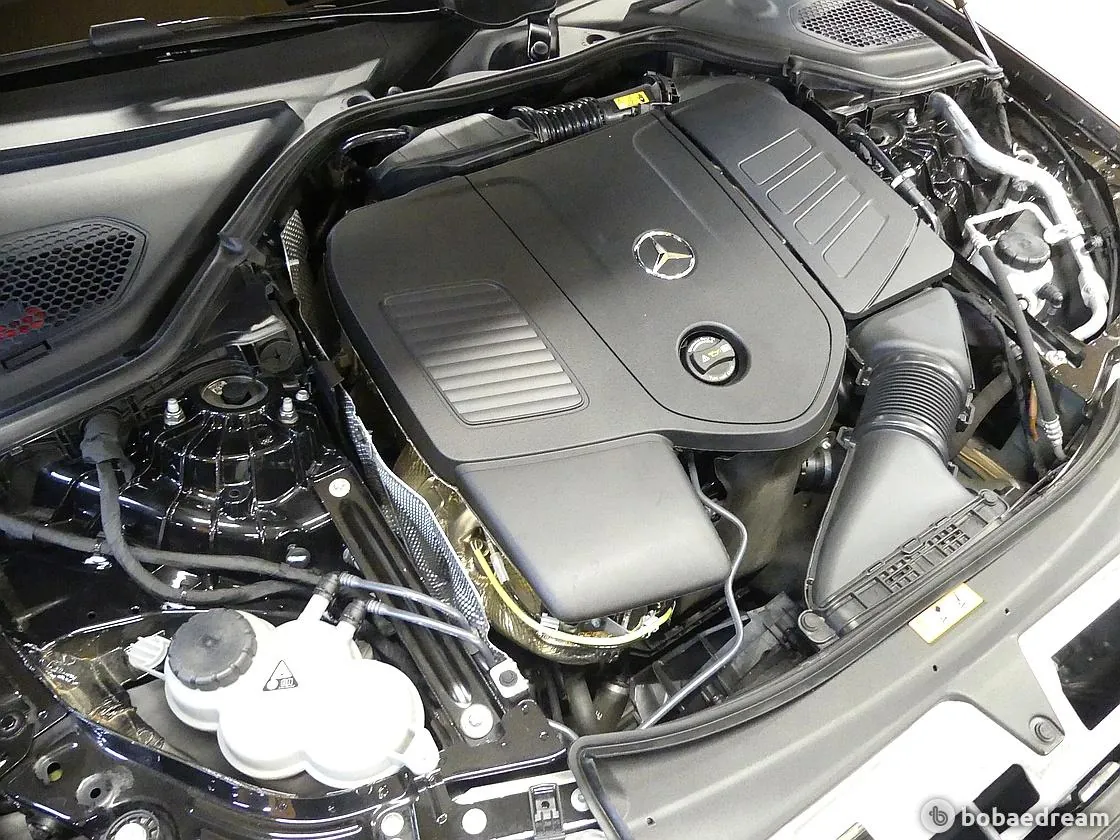Mercedes-Benz E200 2024 photo 5