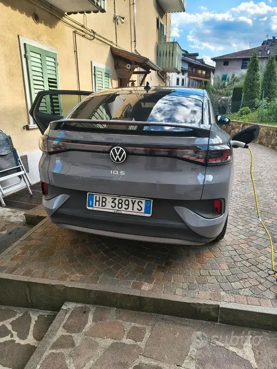 Volkswagen Id.5 2026 photo 2