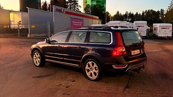 Volvo Xc70 2010 photo 2