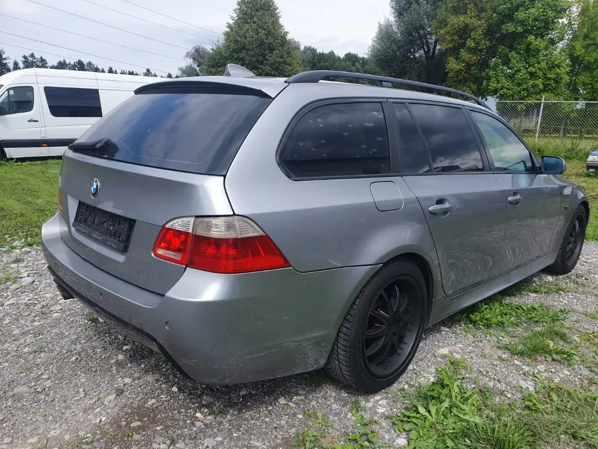 BMW 5 Series 2004 photo 3