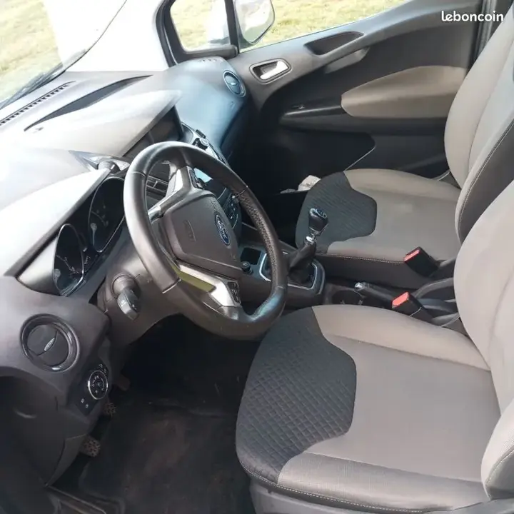 Ford Tourneo Courier 2019 photo 3