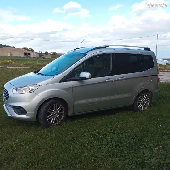 Ford Tourneo Courier 2019 photo 2