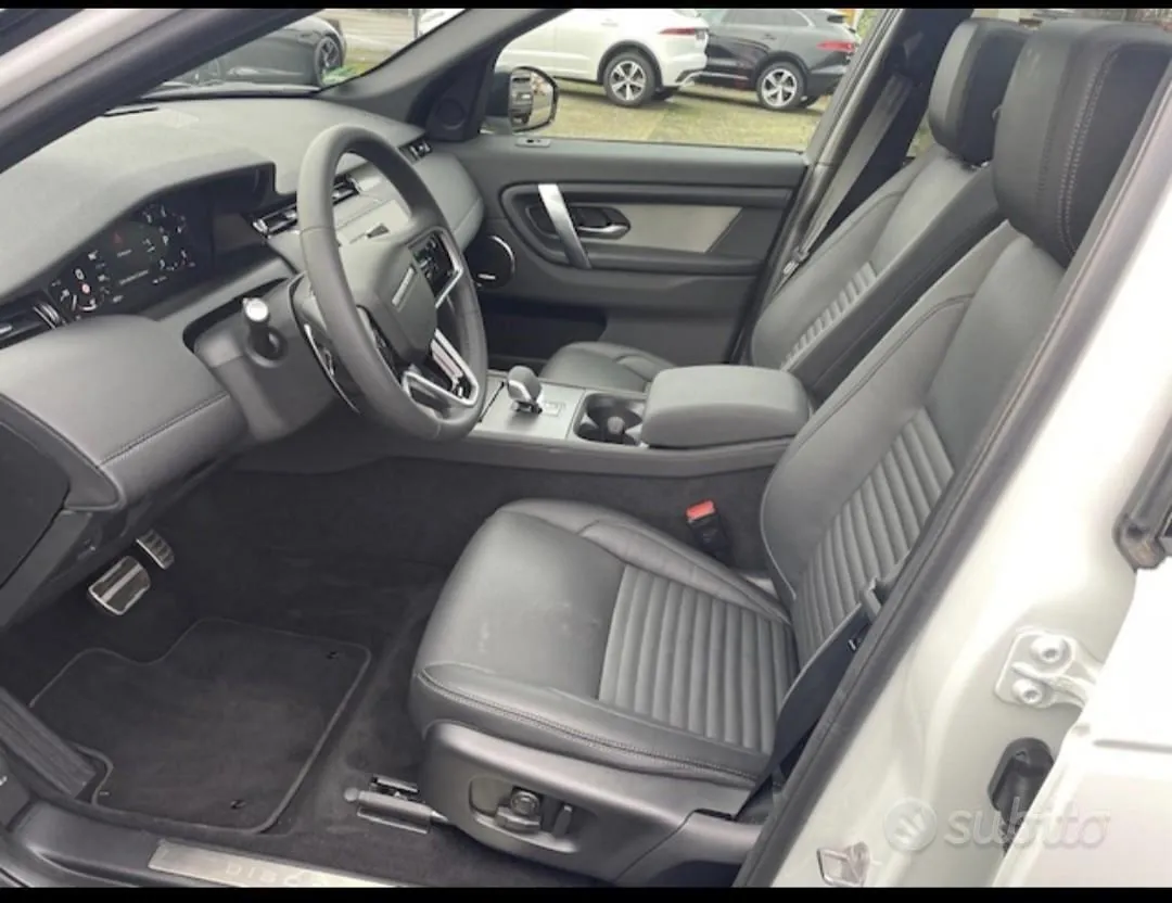 Land Rover Discovery Sport 2024 photo 5