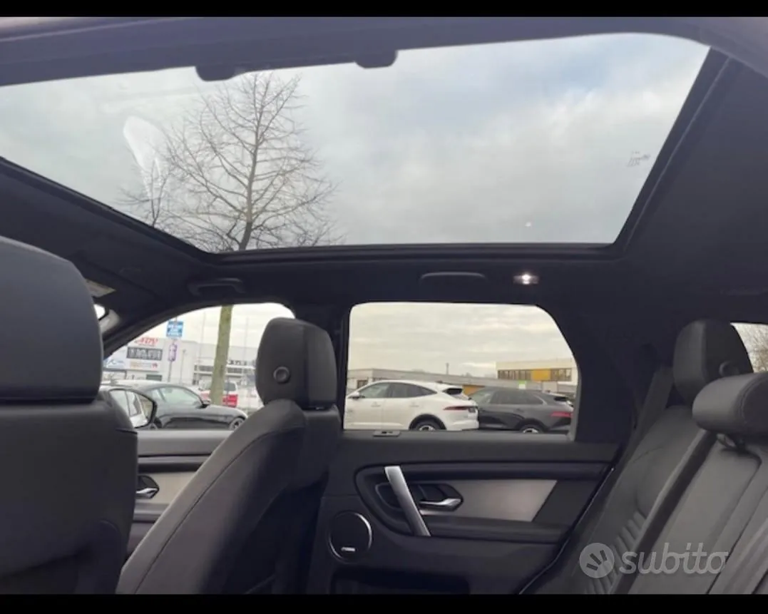 Land Rover Discovery Sport 2024 photo 4