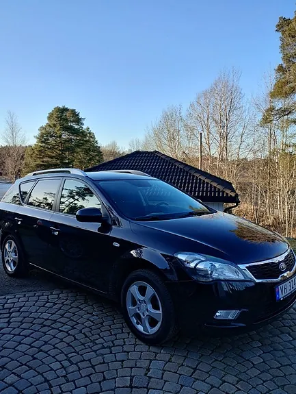 Kia Ceed 2011 photo 2