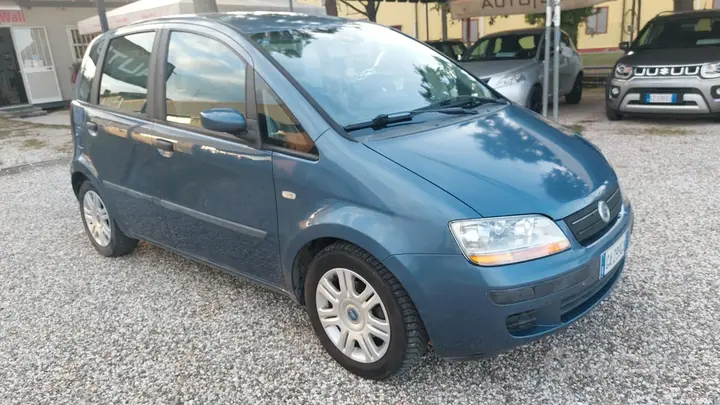 Fiat Idea 2004 photo 3