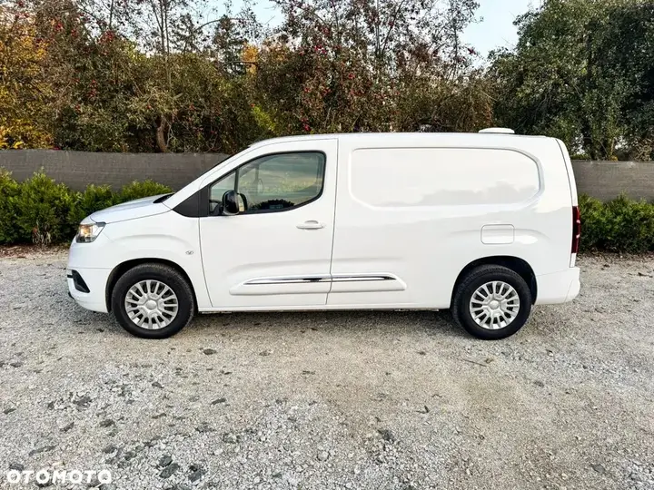 Toyota Proace 2023 photo 2