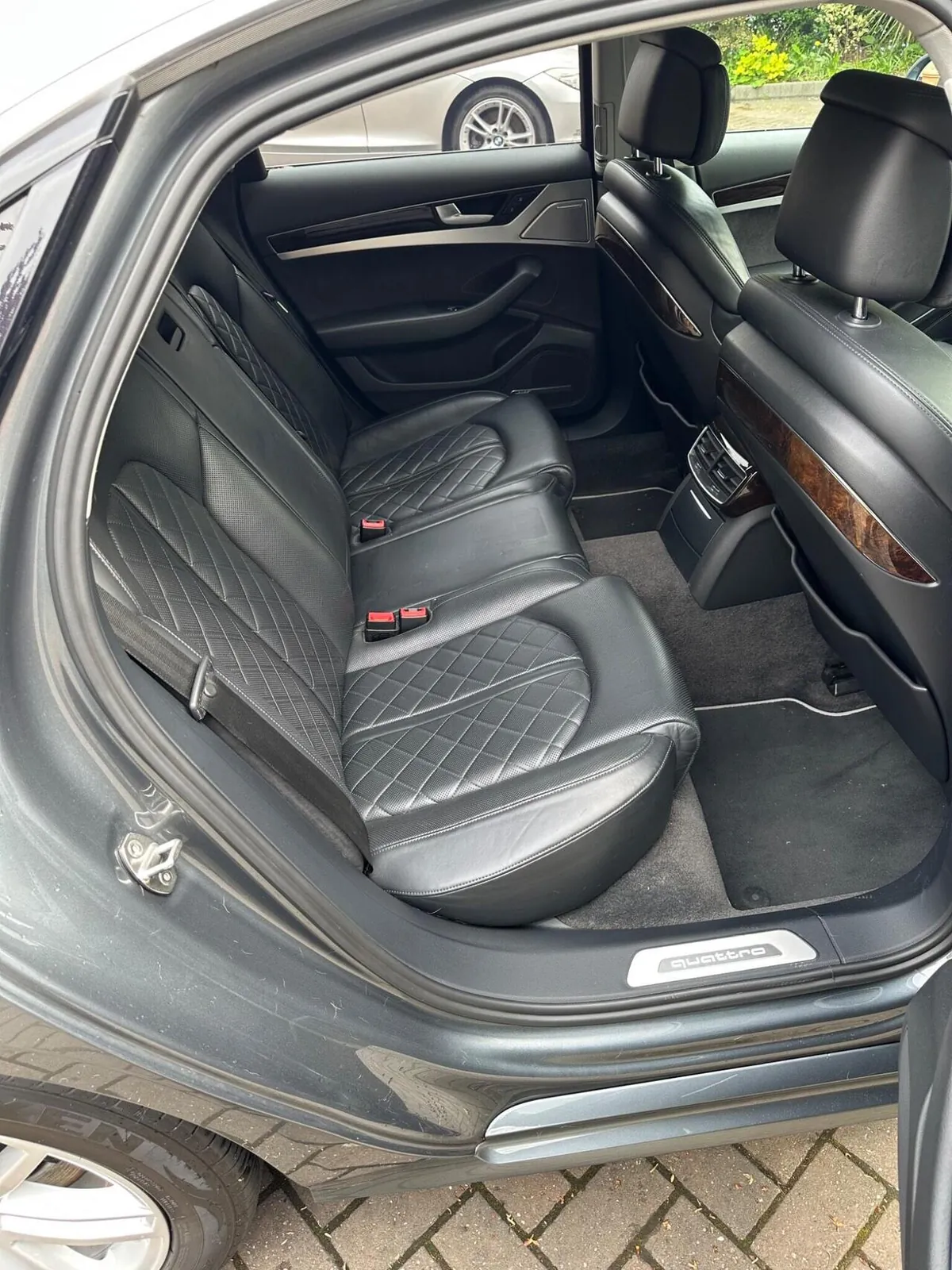Audi A8 2016 photo 4