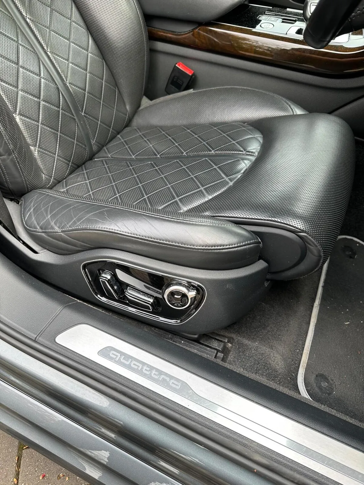 Audi A8 2016 photo 3