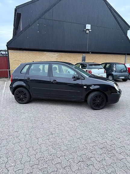 Volkswagen Polo 2005 photo 2