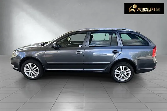 Skoda Octavia 2012 photo 4