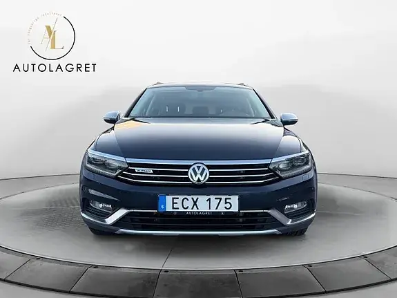 Volkswagen Passat Alltrack 2017 photo 2