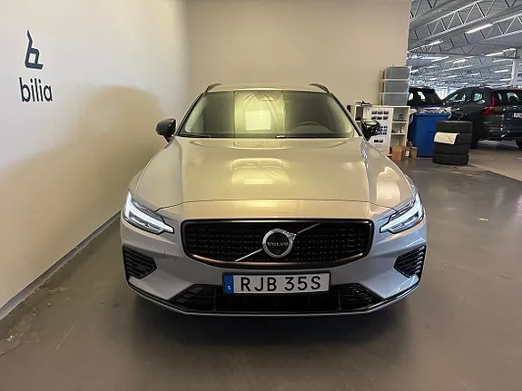 Volvo V60 2025 photo 2