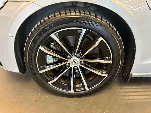 Volvo V60 2025 photo 5
