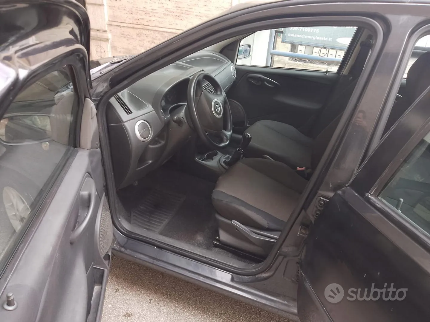 Fiat Punto 2005 photo 2