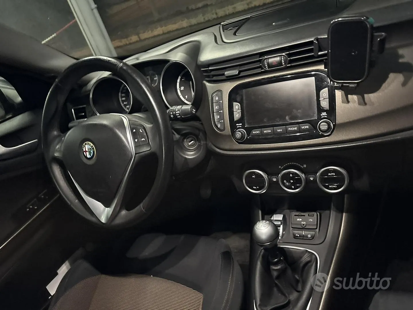 Alfa Romeo Giulietta 2014 photo 4