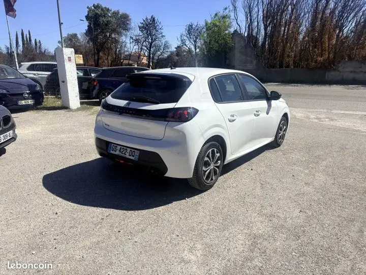 Peugeot 208 2023 photo 5