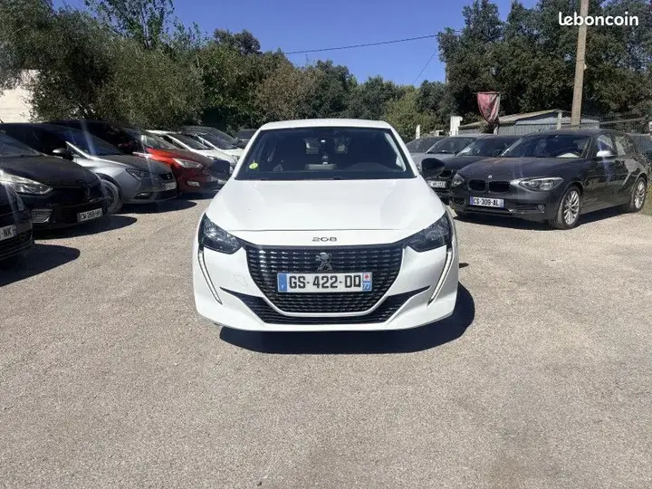 Peugeot 208 2023 photo 2