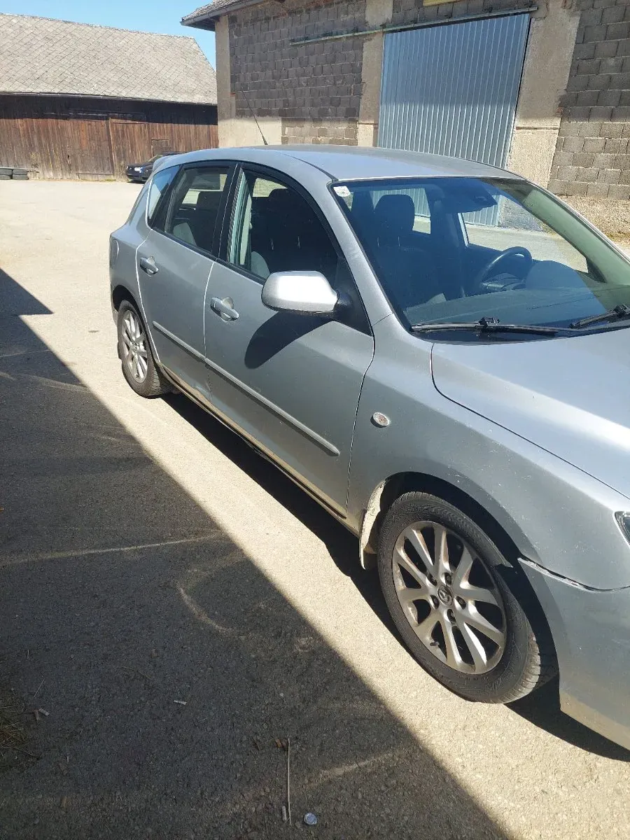 Mazda Mazda3 2008 photo 2