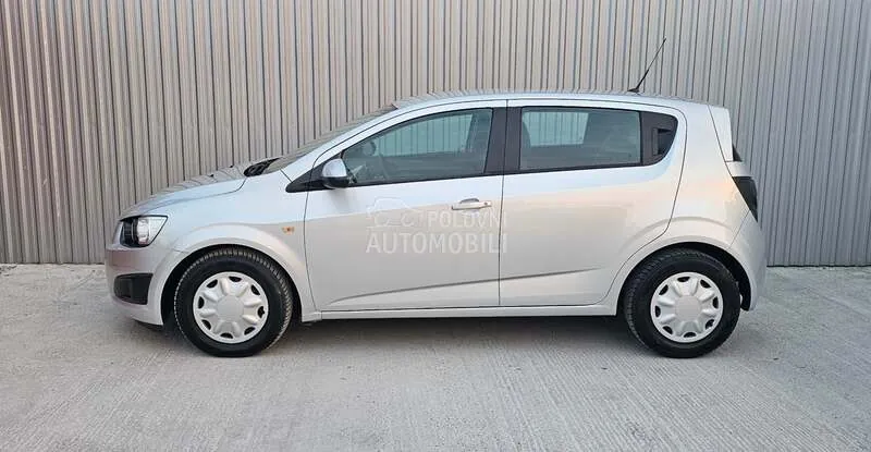Chevrolet Aveo 2013 photo 4