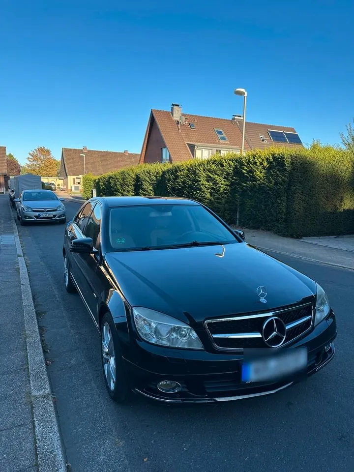 Mercedes-Benz C220