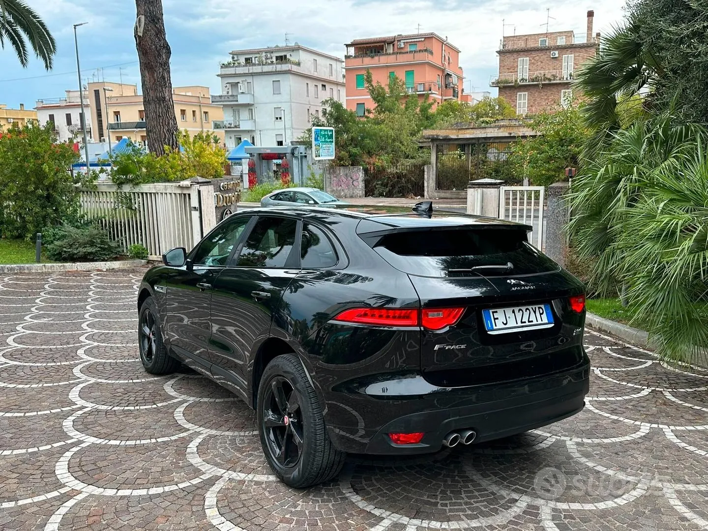 Jaguar F-Pace