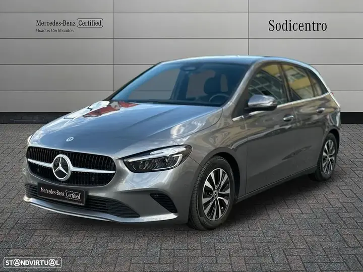 Mercedes-Benz B 180