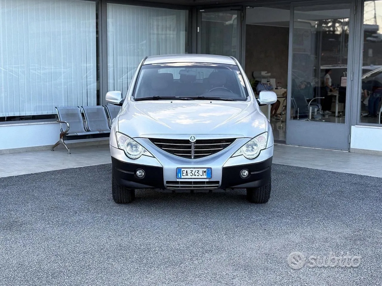 KG Mobility Actyon 2010 photo 2