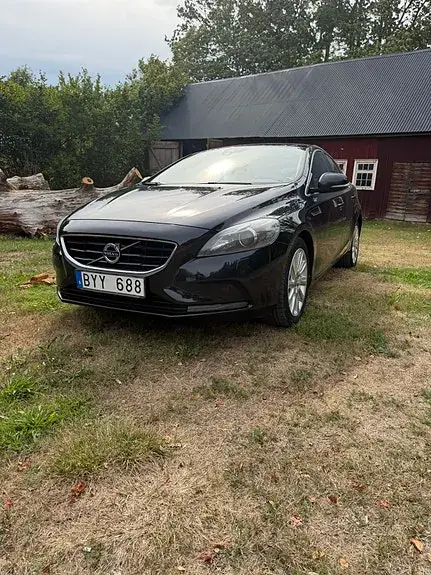 Volvo V40 2013 photo 2