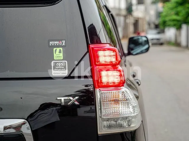 Toyota Land Cruiser Prado 2011 photo 4