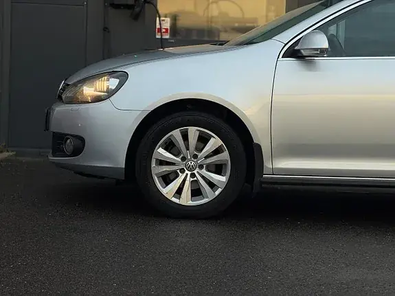 Volkswagen Golf I 2011 photo 2