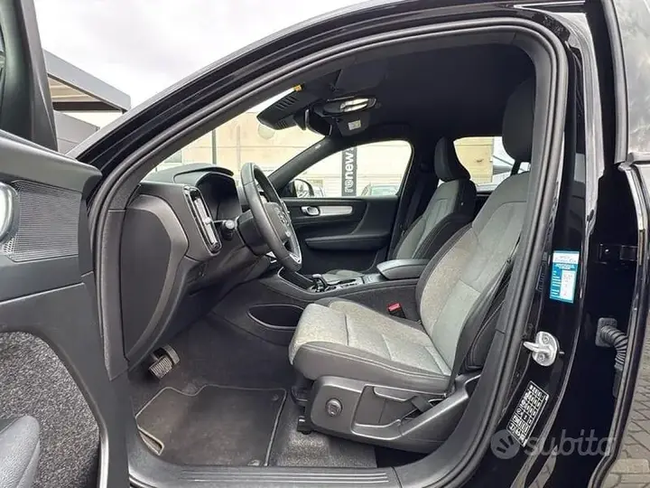 Volvo Xc40 2023 photo 3