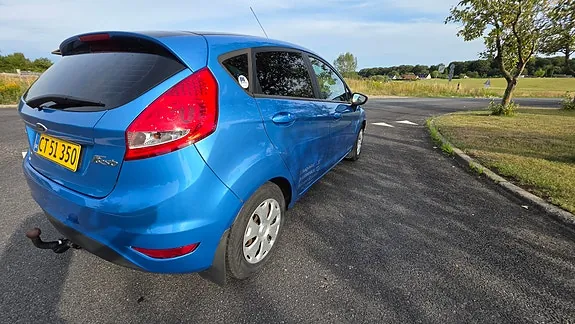 Ford Fiesta 2012 photo 4
