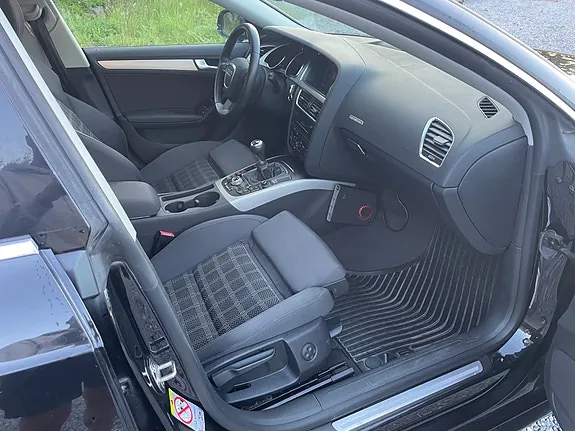 Audi A5 2011 photo 5