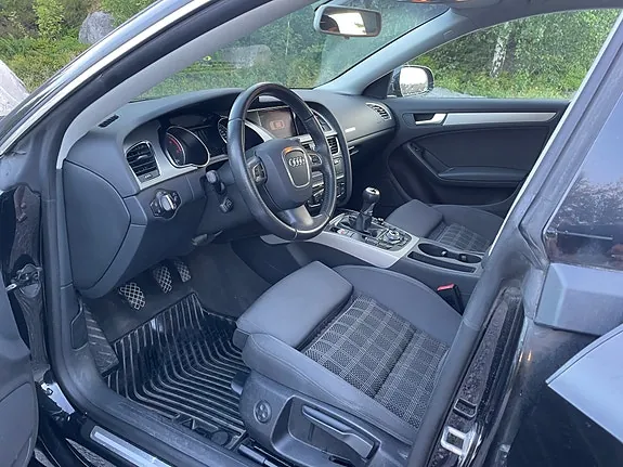 Audi A5 2011 photo 4