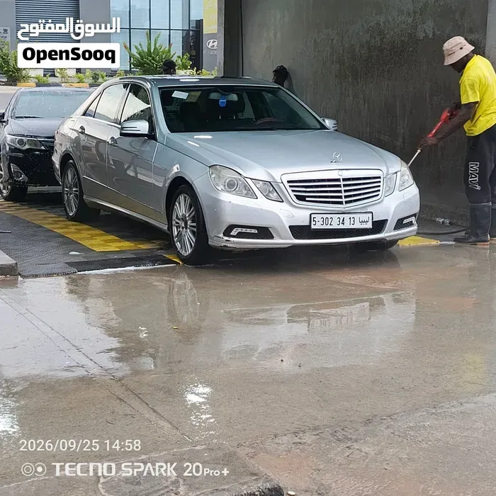 Mercedes-Benz E-Class 2011 photo 3