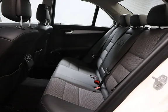 Mercedes-Benz C200 2011 photo 5