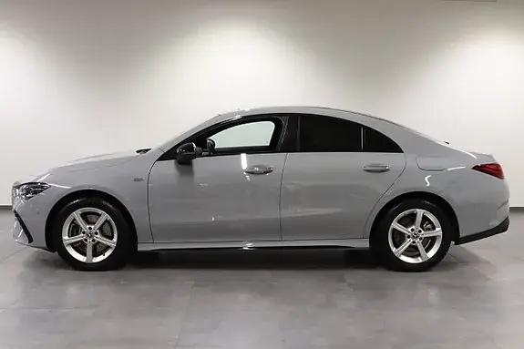 Mercedes-Benz Cla 250 E 2026 photo 3