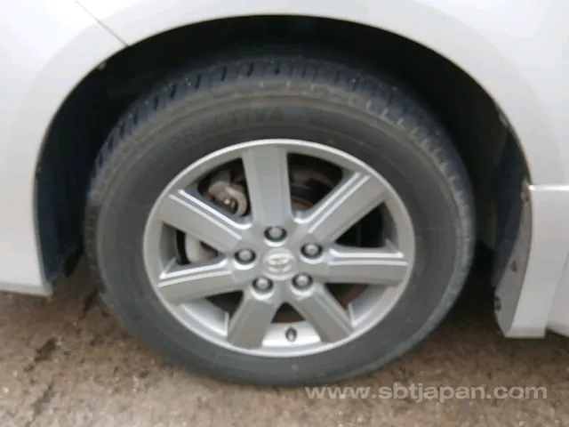 Toyota Voxy 2009 photo 5