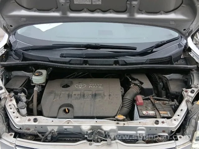 Toyota Voxy 2009 photo 2