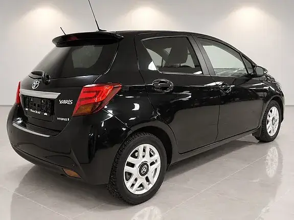Toyota Yaris 2017 photo 3