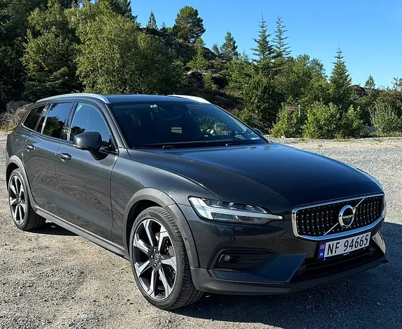 Volvo V60 Cross Country 2019 photo 3