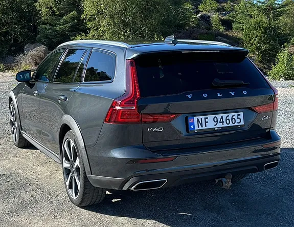 Volvo V60 Cross Country 2019 photo 5