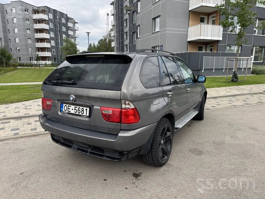 BMW X5 2004 photo 2