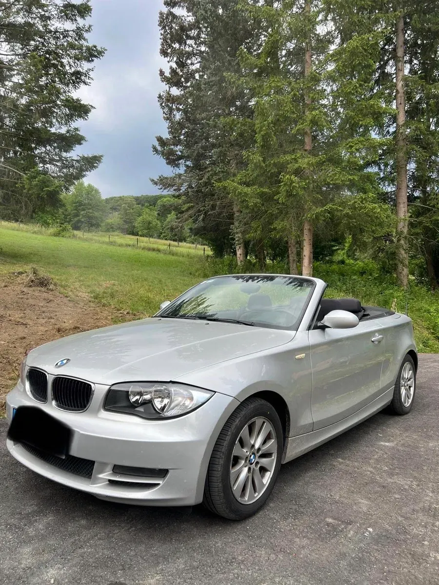 BMW 1 Series 2009 photo 2