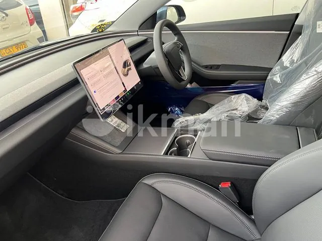 Tesla Model 3 2024 photo 5